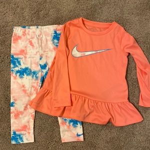 Nike 3T outfit. Like New condition.